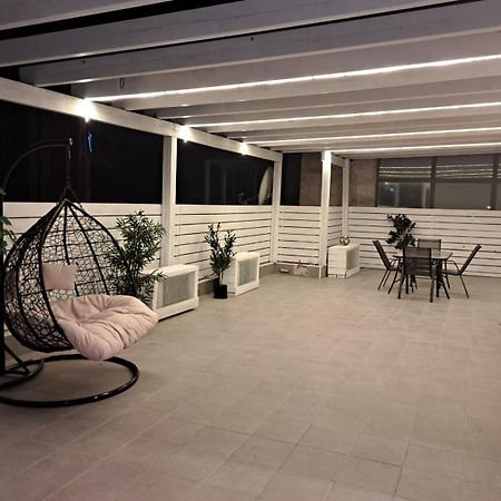 Authentic One Bedroom Apartment In City Center Jerusalem Exterior photo